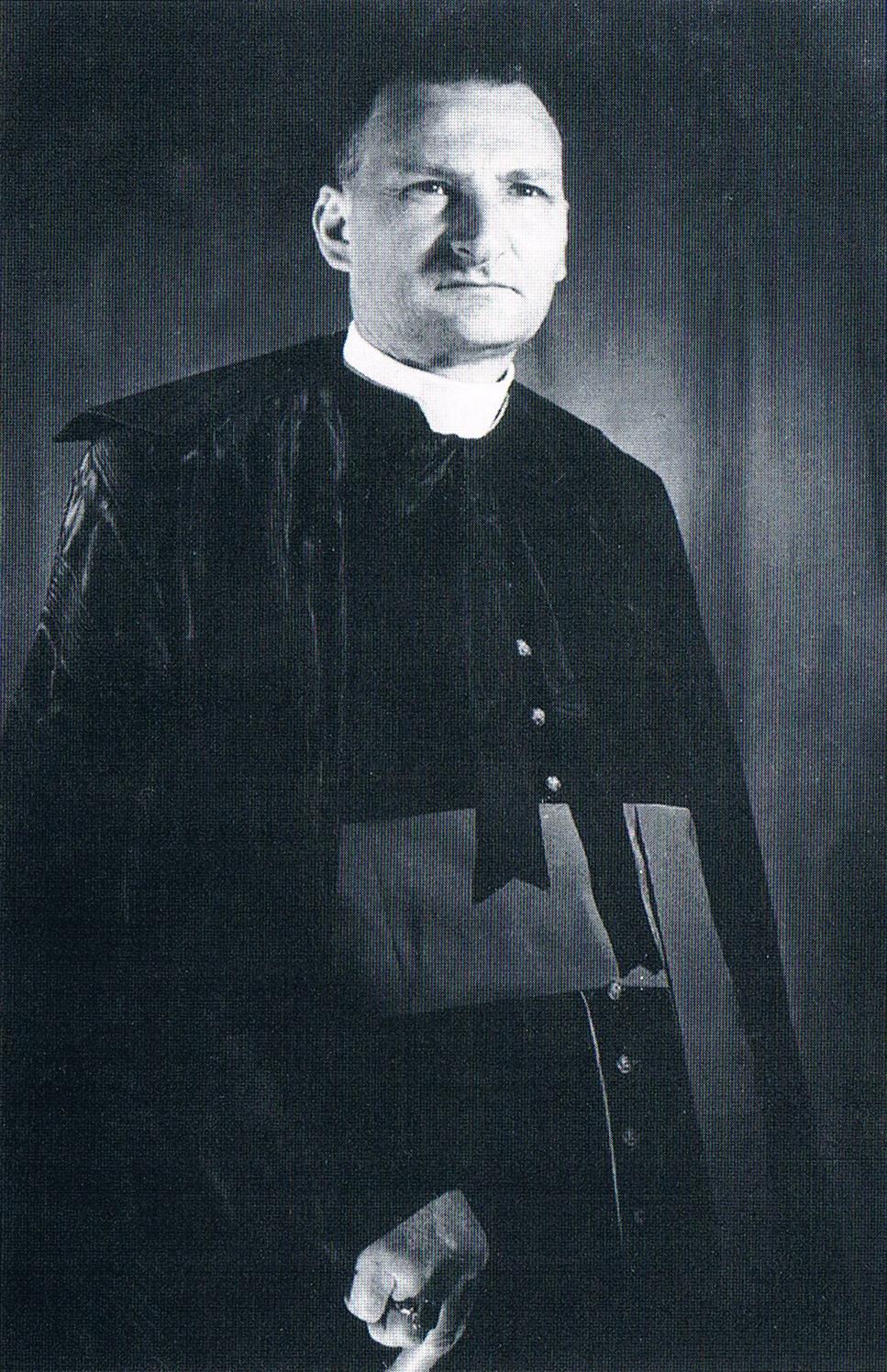 Mons. Ermenegildo Fusaro (1914-2002)